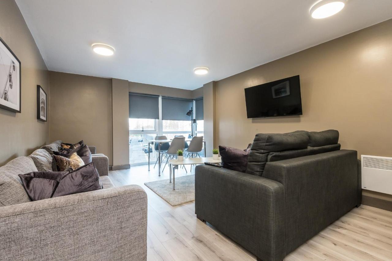 Host Apartments - Spacious 3 Bed Apartment With 3 Ensuites ลิเวอร์พูล ภายนอก รูปภาพ