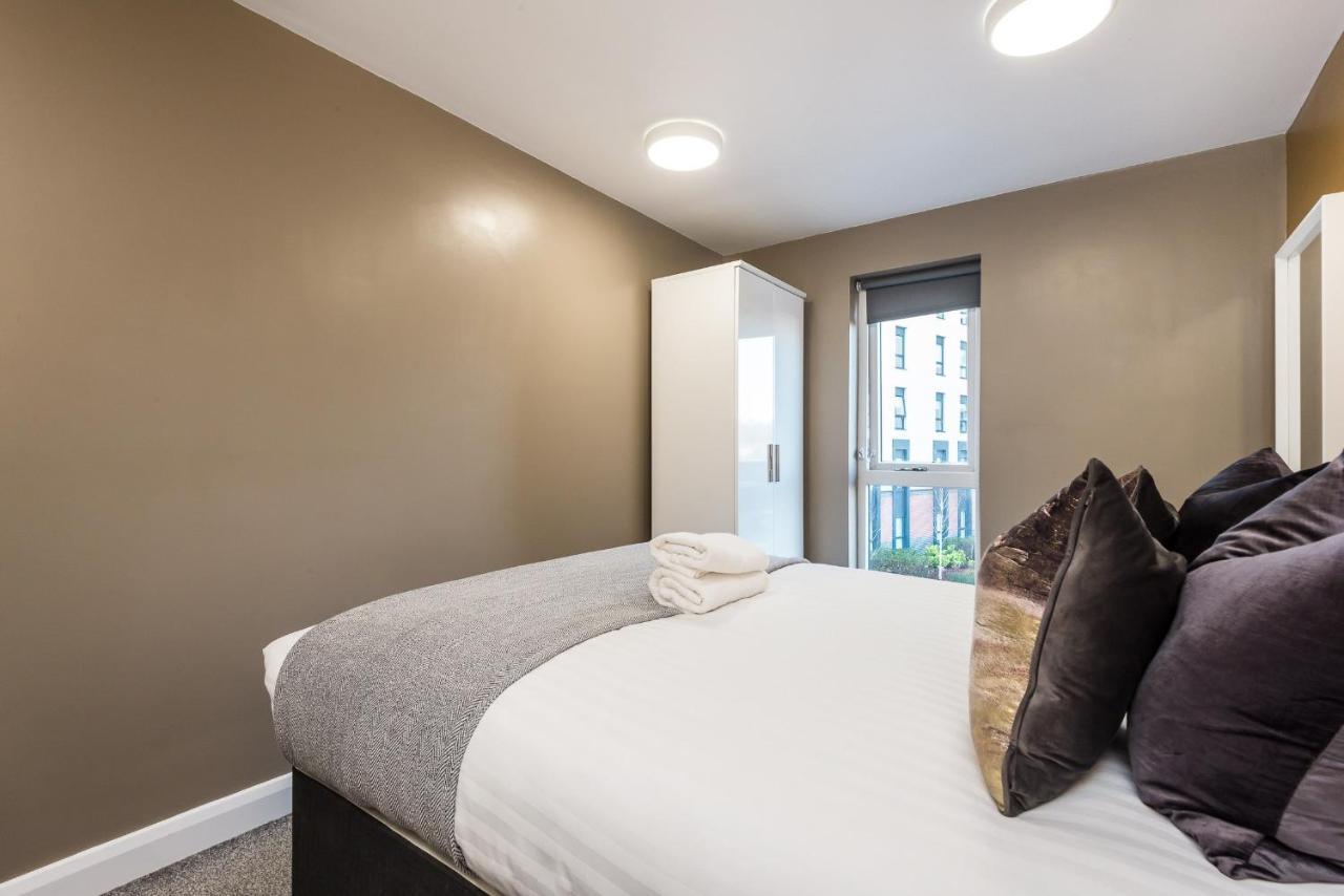 Host Apartments - Spacious 3 Bed Apartment With 3 Ensuites ลิเวอร์พูล ภายนอก รูปภาพ