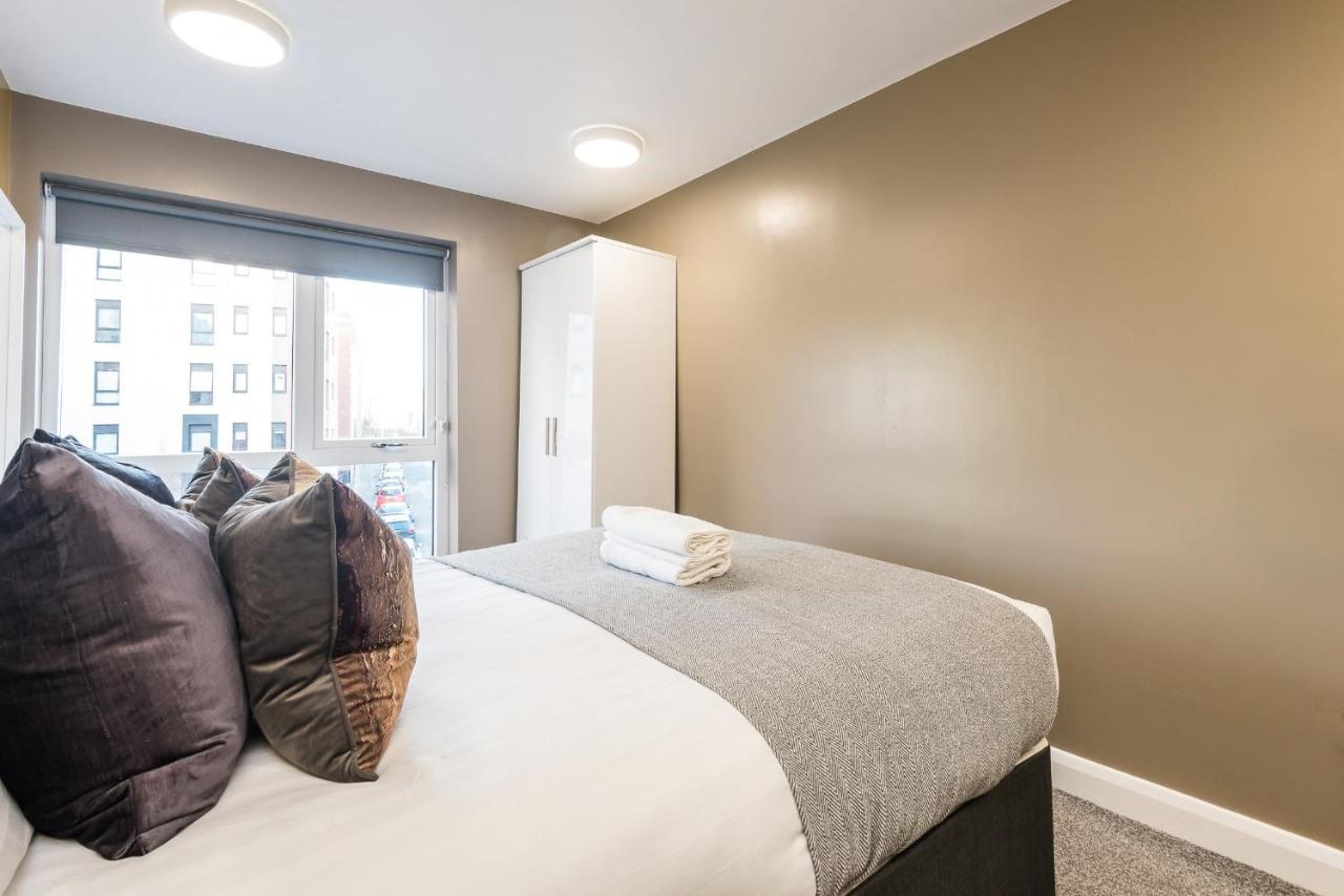 Host Apartments - Spacious 3 Bed Apartment With 3 Ensuites ลิเวอร์พูล ภายนอก รูปภาพ